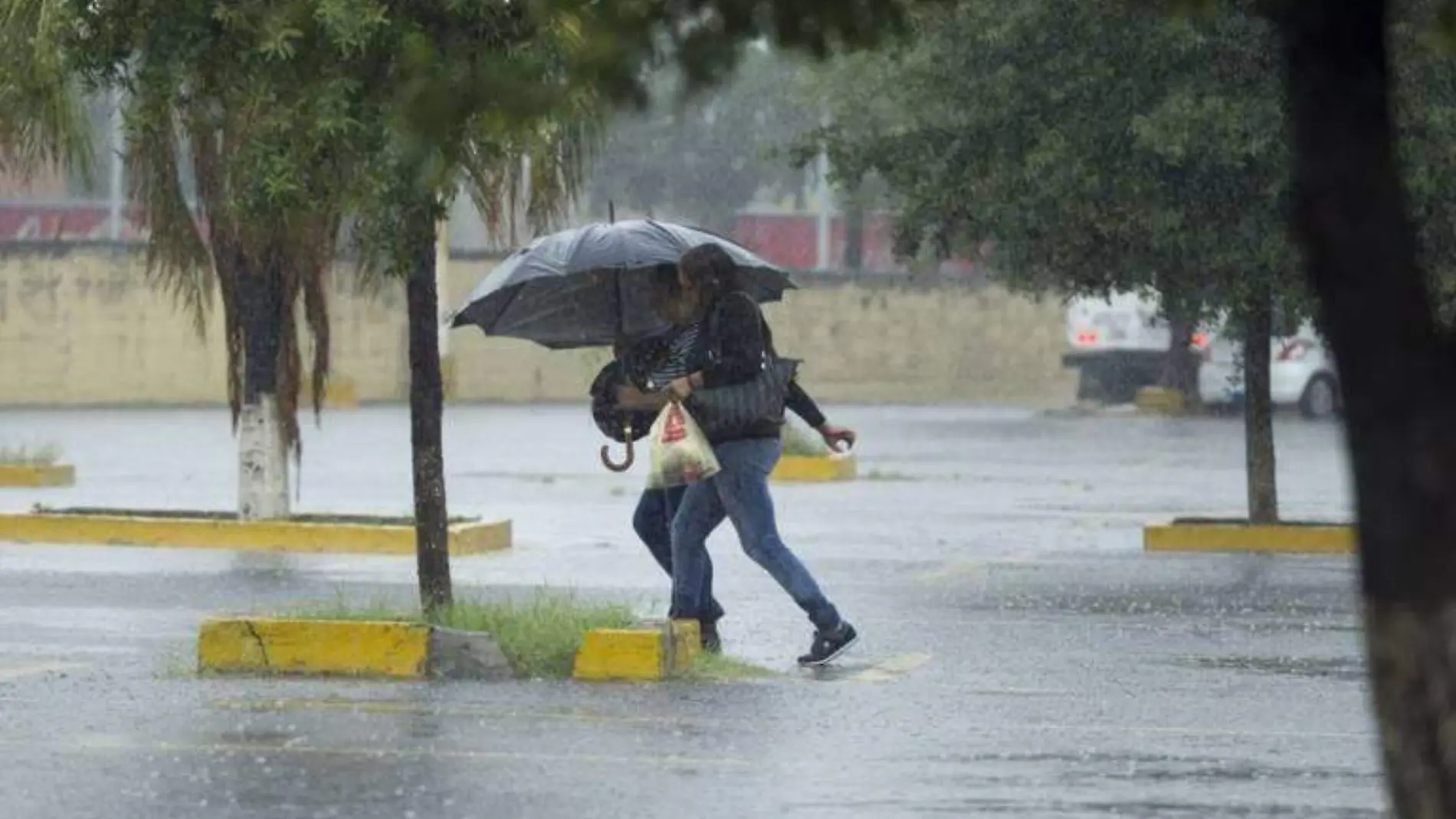 Prepara el paraguas, pronostican fuertes lluvias en Puebla